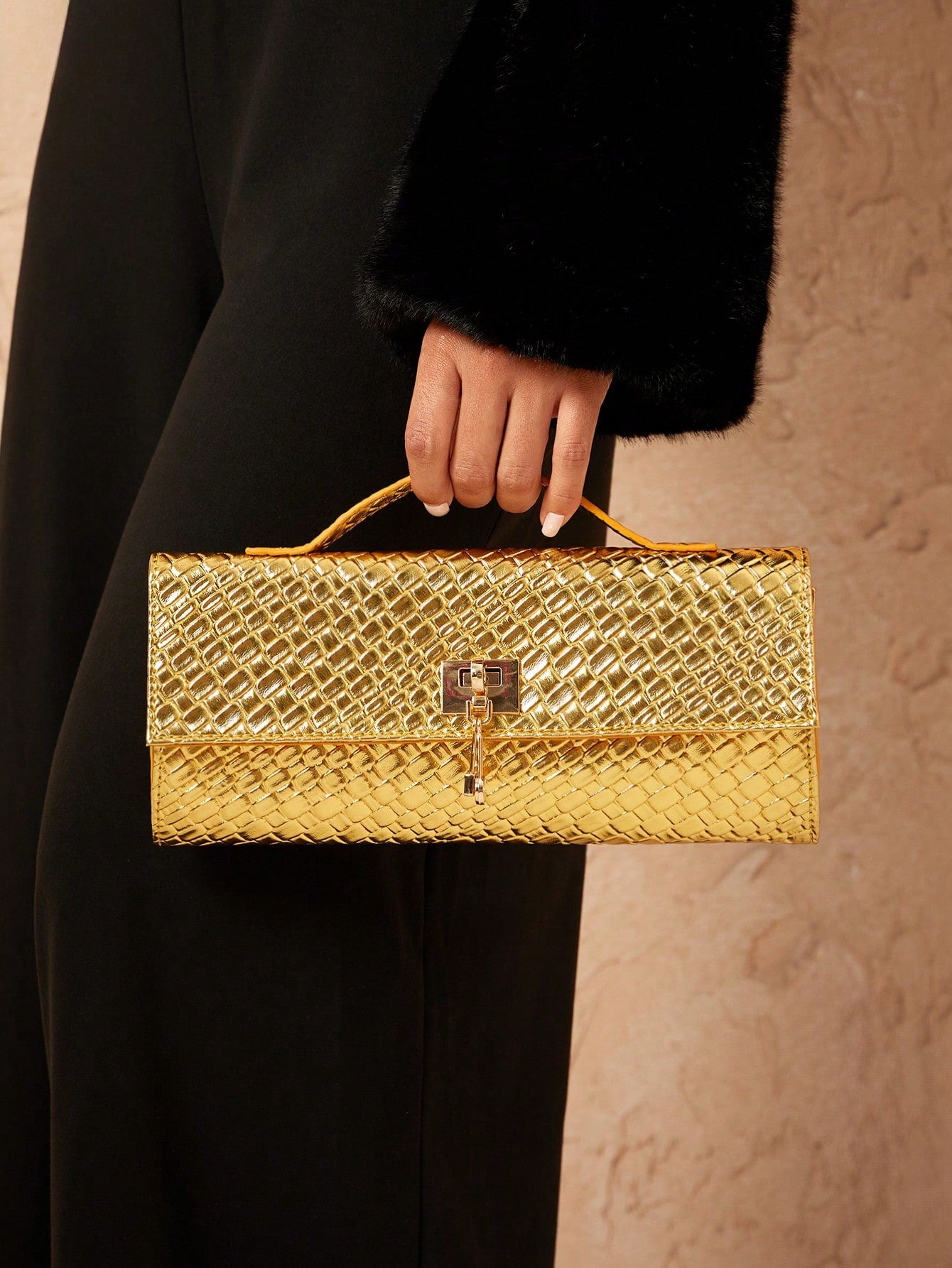 SXY Women's Top Handle Woven Bag - Elegant and Versatile Fashion Accessory for Various Occasions
